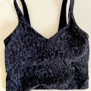 Lululemon size 6 sports bra